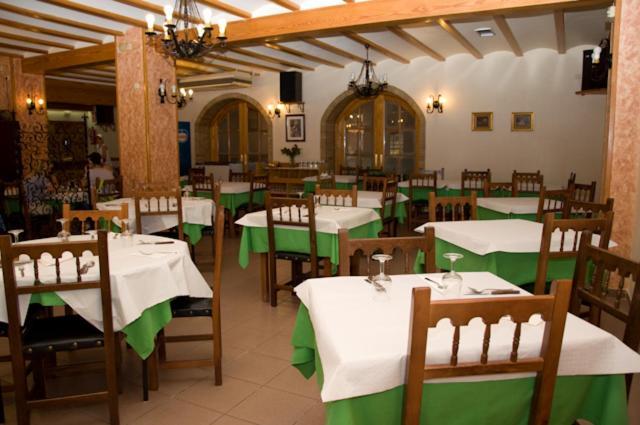 Hotel Alvarez Tuejar Ngoại thất bức ảnh